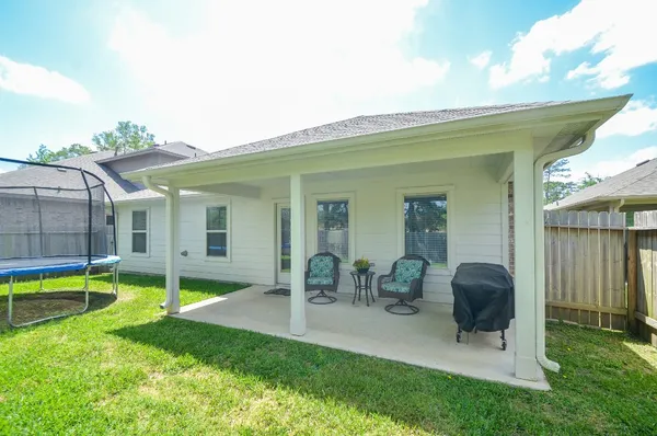 $305,000 | 3810 Willow Valley, Conroe, TX 77301