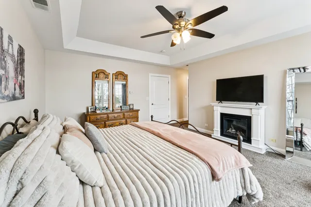 $615,000 | 5 Illinois Avenue, Schaumburg, IL 60193