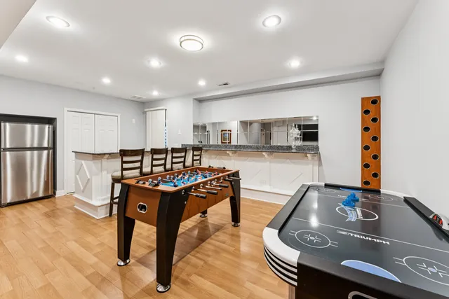 $615,000 | 5 Illinois Avenue, Schaumburg, IL 60193