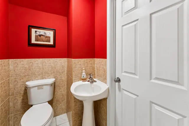 $615,000 | 5 Illinois Avenue, Schaumburg, IL 60193