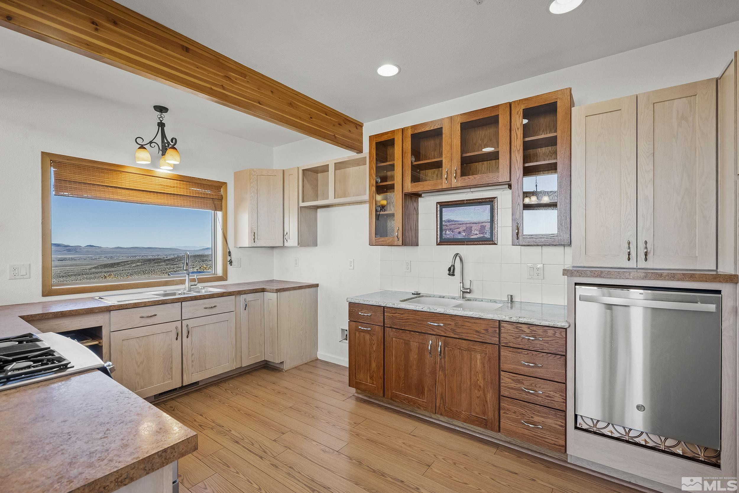 2330 Hillcrest Road Fernley, NV 89408 - Photo 6 of 40 kitchen