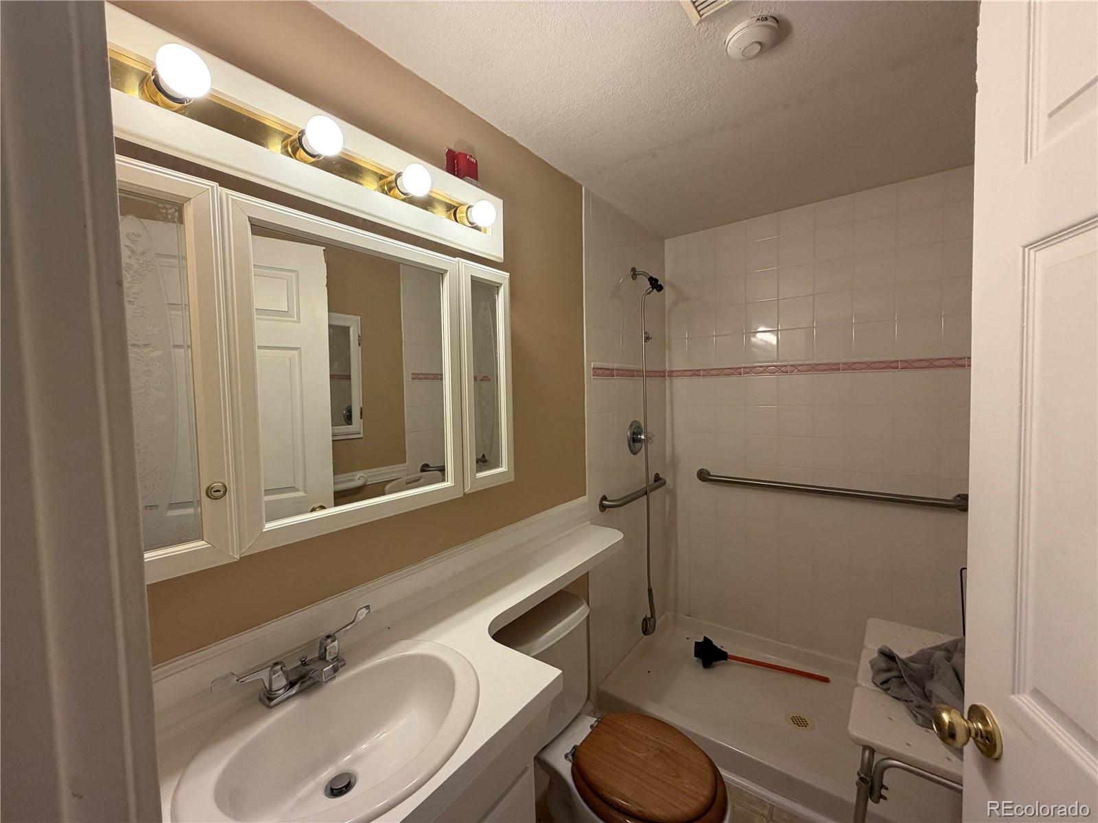 3510 Holland Street Wheat Ridge, CO 80033 - Photo 5 of 50