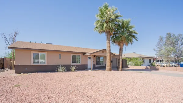 $2,495 | 1942 West Indianola Avenue, Phoenix, AZ 85015