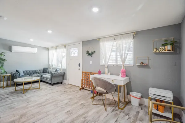 $2,495 | 1942 West Indianola Avenue, Phoenix, AZ 85015