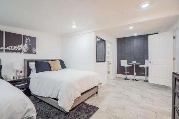 $2,495 | 1942 West Indianola Avenue, Phoenix, AZ 85015