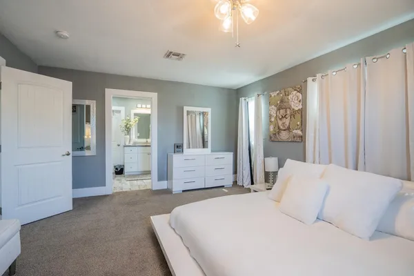 $2,495 | 1942 West Indianola Avenue, Phoenix, AZ 85015