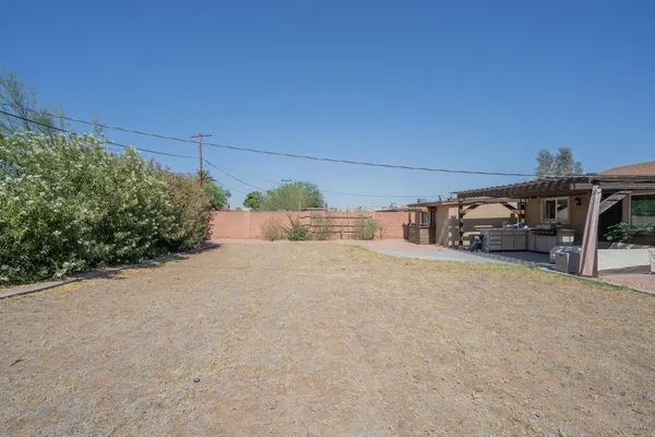 $2,495 | 1942 West Indianola Avenue, Phoenix, AZ 85015