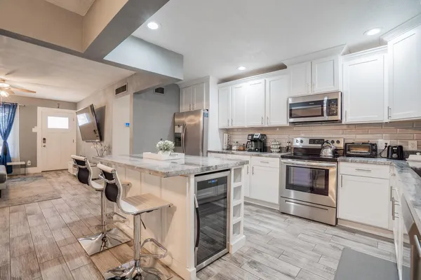 $2,495 | 1942 West Indianola Avenue, Phoenix, AZ 85015