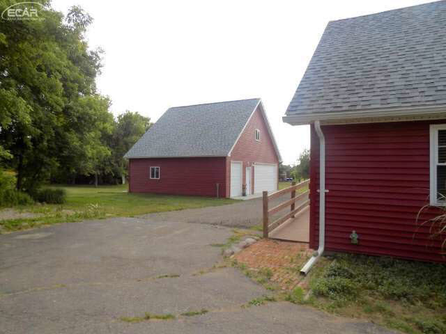 6243 Reid Road Swartz Creek, MI 48473 - Photo 72 of 98 21187519-72.JPG