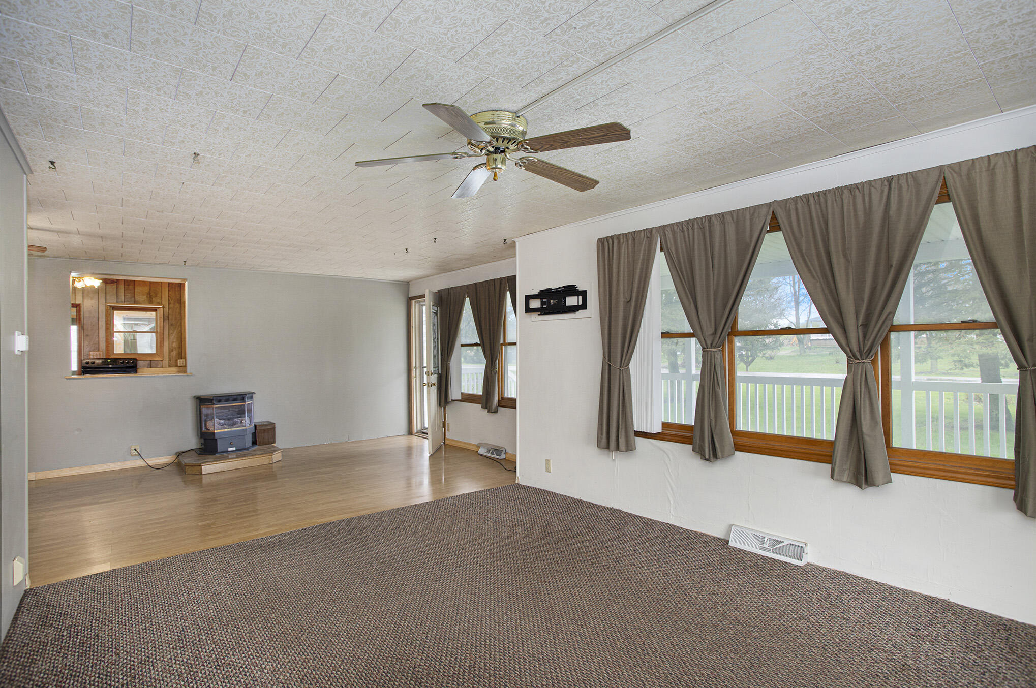 812 Dayburg Road Quincy, MI 49082 - Photo 15 of 25 812 Dayburg Rd-21