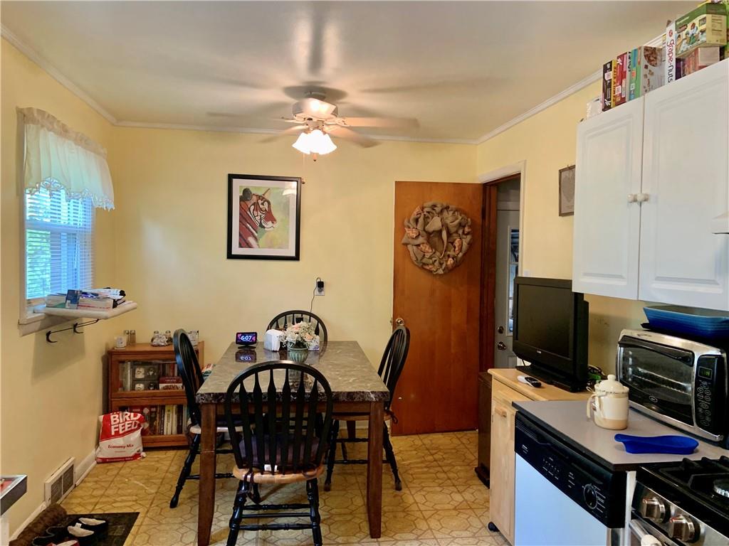445 Freeport Road Butler, PA 16002 - Photo 8 of 14