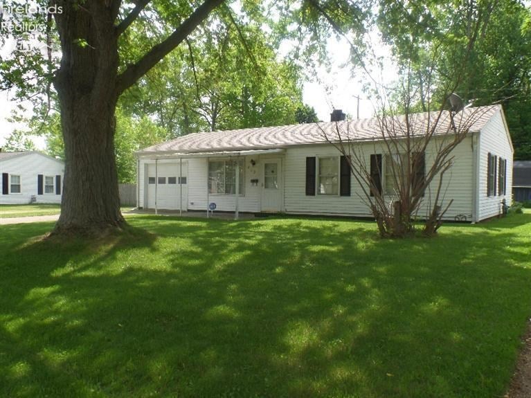 412 Boston Road Sandusky, OH 44870 - Photo 3 of 10 Gallery Image 3