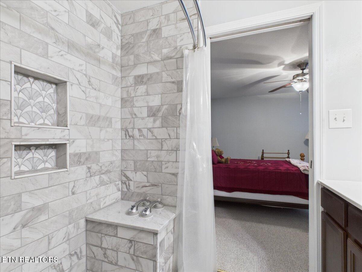 156 Stonefield Drive Harrogate, TN 37752 - Photo 13 of 18 06-CAM06131G6-PR0010-STILL002