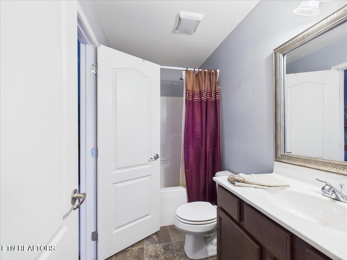 156 Stonefield Drive Harrogate, TN 37752 - Photo 16 of 18 03-CAM06131G6-PR0010-STILL016