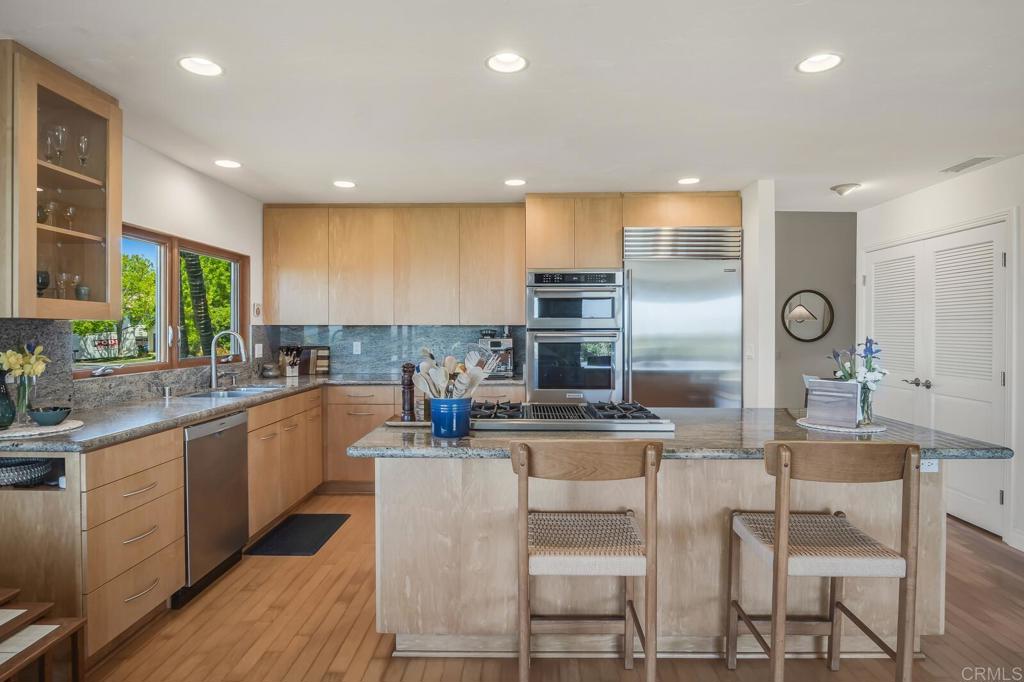 7205 Daffodil Place Carlsbad, CA 92011 - Photo 15 of 52