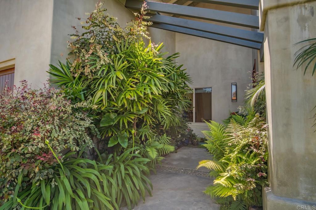7205 Daffodil Place Carlsbad, CA 92011 - Photo 3 of 52