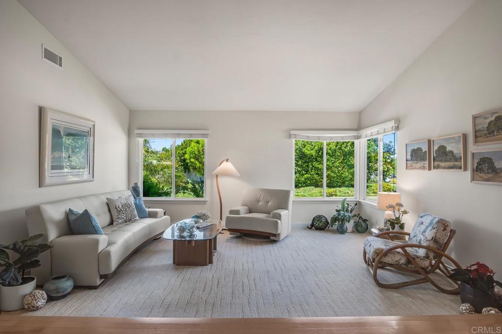 7205 Daffodil Place Carlsbad, CA 92011 - Photo 8 of 52