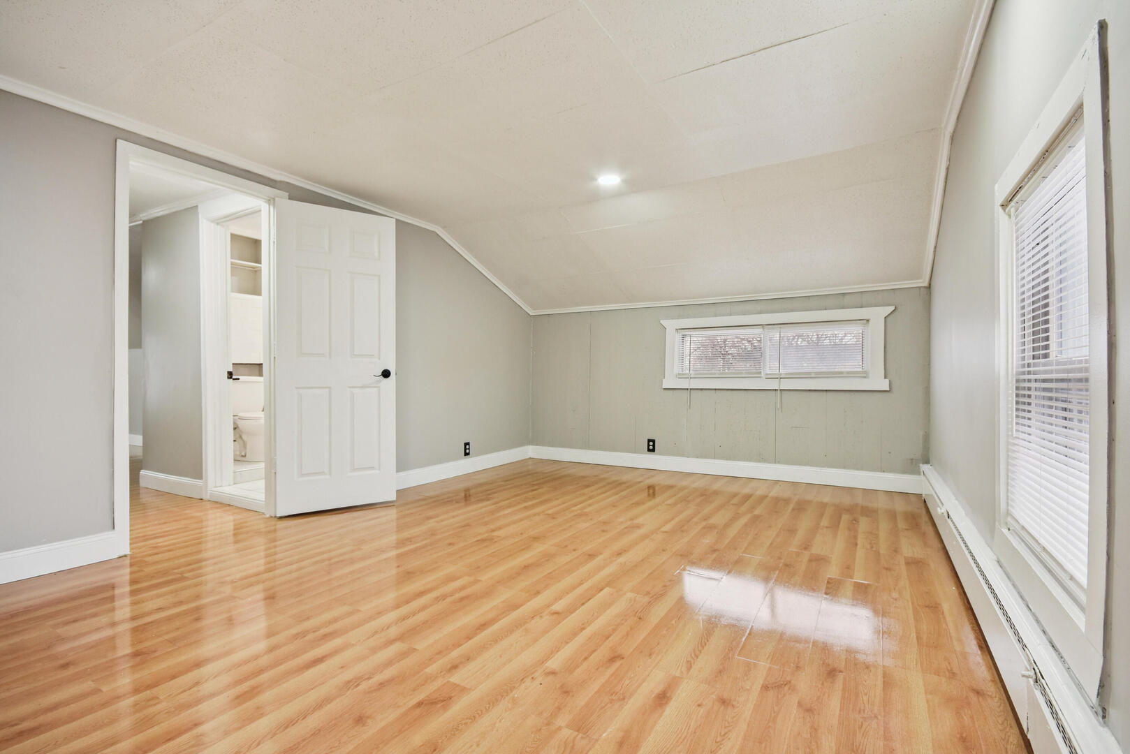 8745 43rd Street Lyons, IL 60534 - Photo 13 of 33