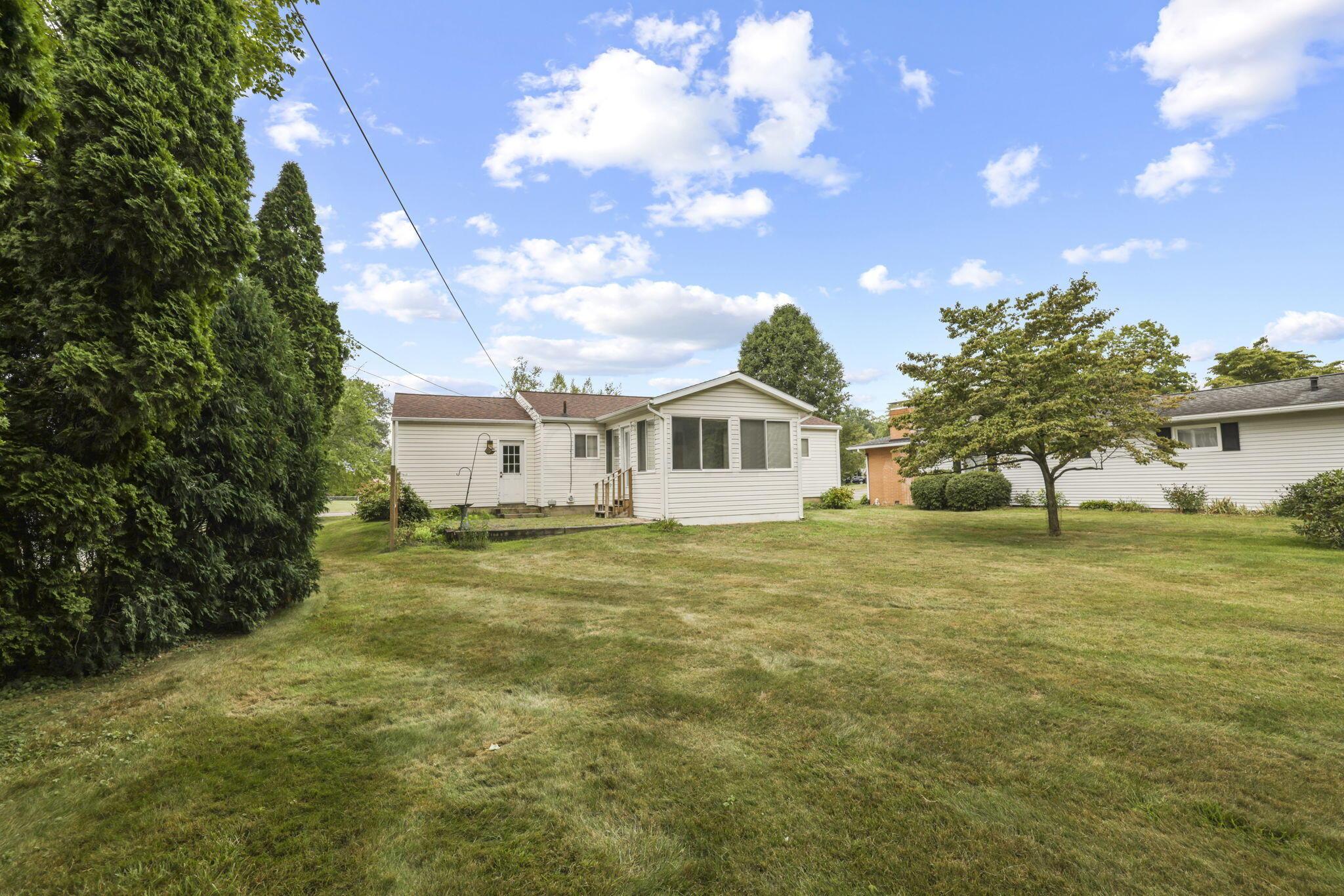 702 Sherwick Road Newark, OH 43055 - Photo 49 of 54 Back yard