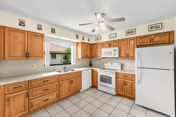 $270,000 | 4625 Rosewood Tree Court, Unit A, Boynton Beach, FL 33436