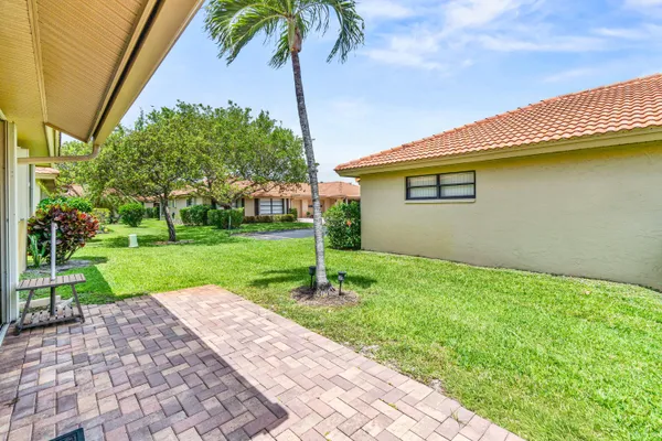$270,000 | 4625 Rosewood Tree Court, Unit A, Boynton Beach, FL 33436