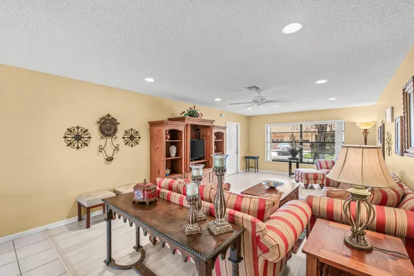 $270,000 | 4625 Rosewood Tree Court, Unit A, Boynton Beach, FL 33436