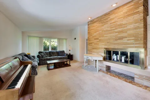 $599,500 | 245 Ann Street, Clarendon Hills, IL 60514