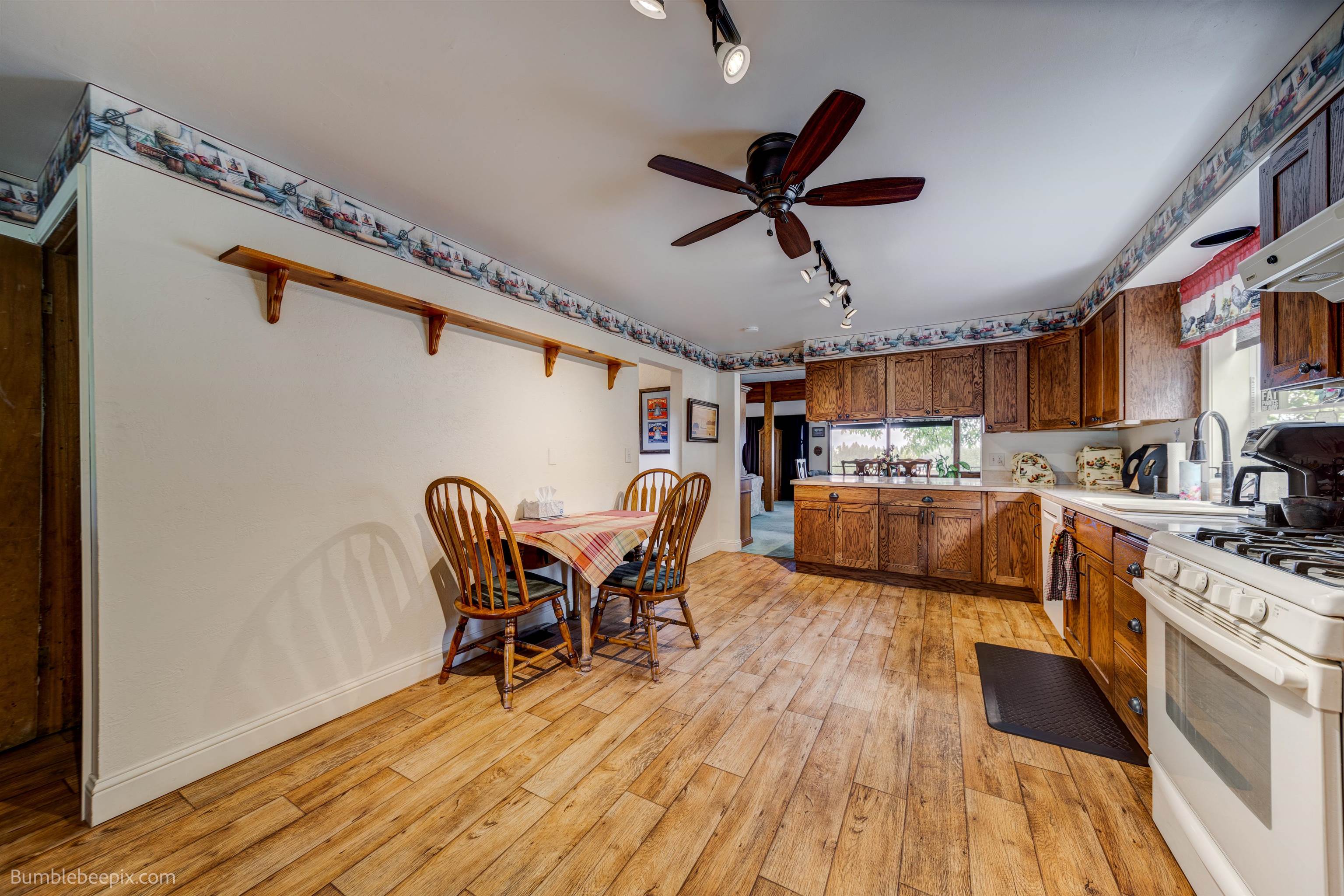 7204 East Bigelow Gulch Road Spokane, WA 99217 - Photo 6 of 49