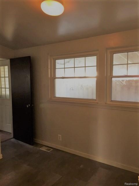 29630 Judith Street Inkster, MI 48141 - Photo 11 of 13 IMG_5401.jpg