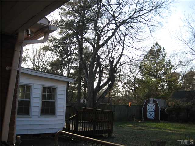 514 Lansing Street Raleigh, NC 27610 - Photo 4 of 5