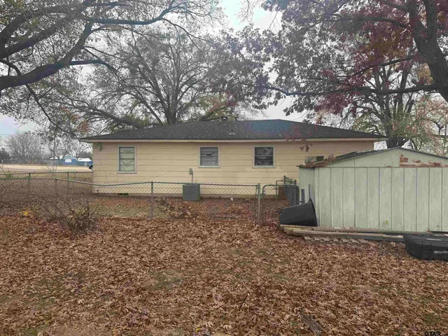 $99,900 | 911 Mt Sylvan Street, Lindale, TX 75771