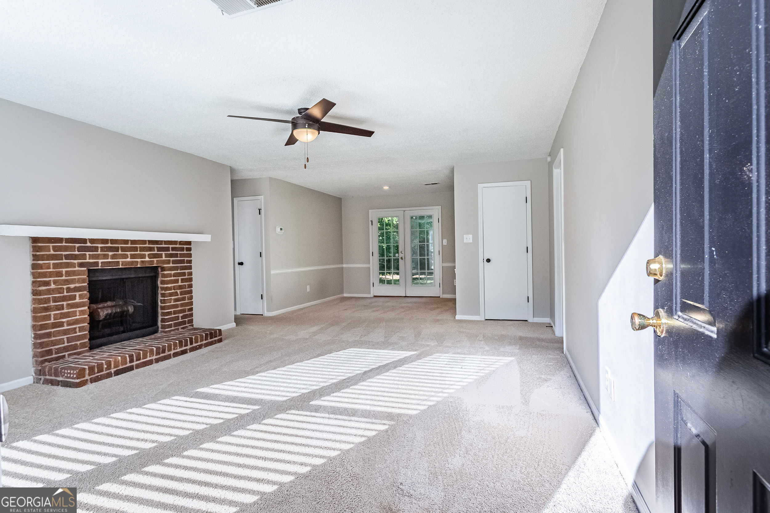 1046 Country Club Road Newnan, GA 30263 - Photo 2 of 20