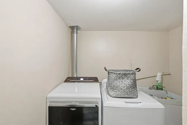 $310,000 | 2646 Custer Parkway, Unit D, Richardson, TX 75080