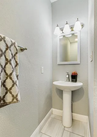 $567,600 | 2813 Mesa Court, Hurst, TX 76054