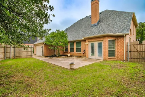 $567,600 | 2813 Mesa Court, Hurst, TX 76054