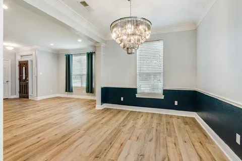 $567,600 | 2813 Mesa Court, Hurst, TX 76054