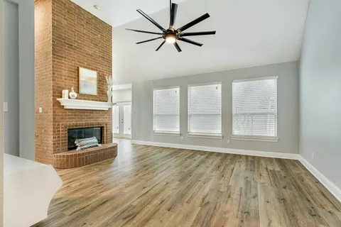 $567,600 | 2813 Mesa Court, Hurst, TX 76054