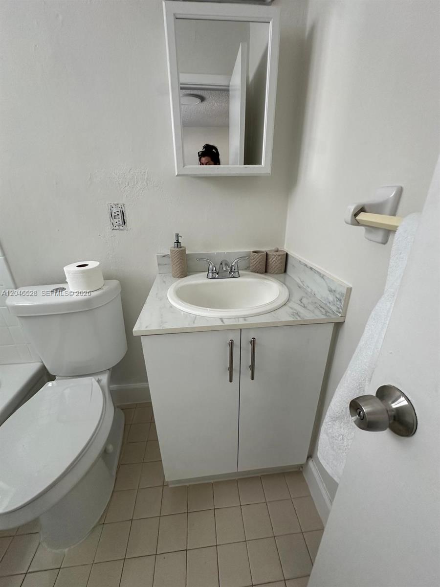 6805 Southwest 88th Street, Unit 18 Pinecrest, FL 33156 - Photo 17 of 18