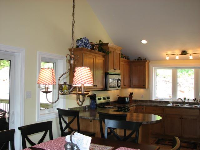 Dining Room/Kitchen with Bkfst Bar