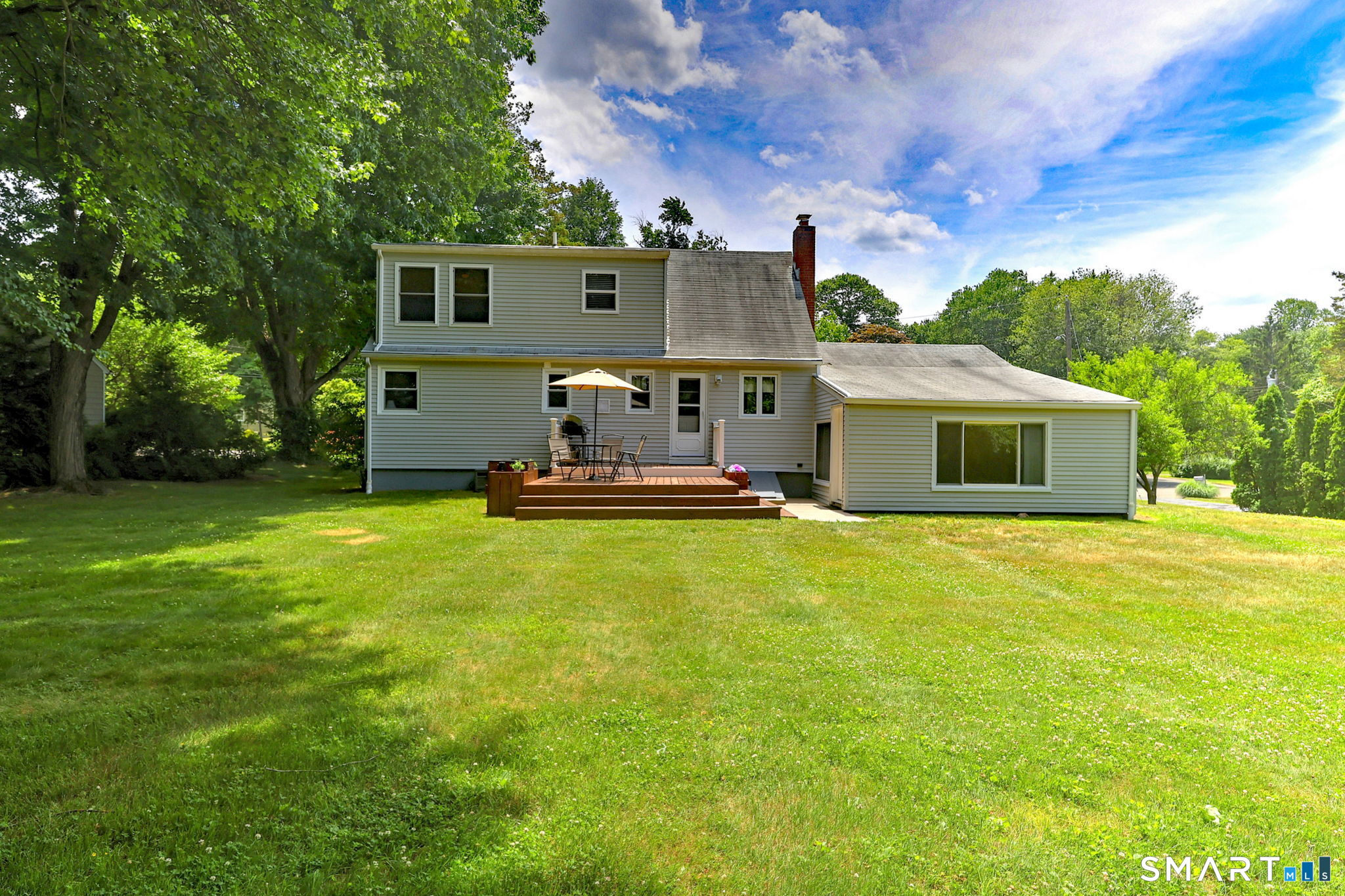 48 Linley Road Trumbull, CT 06611 - Photo 3 of 40