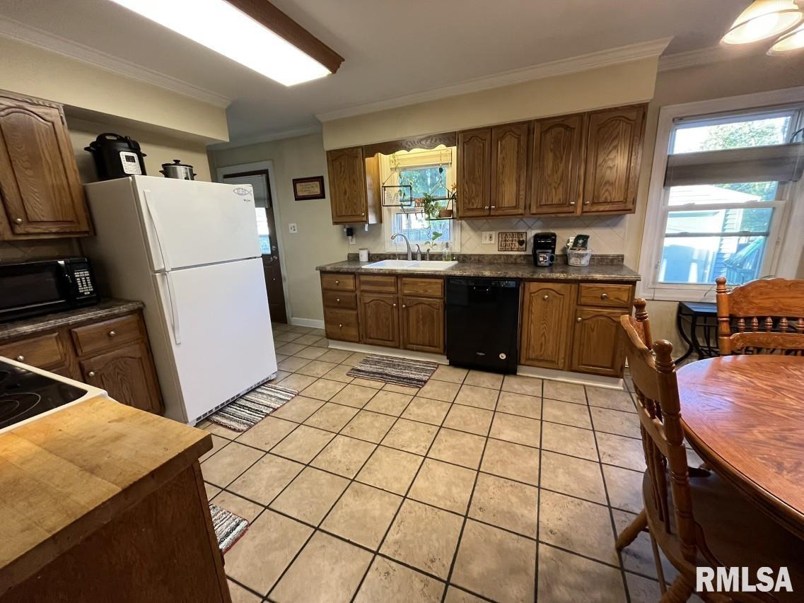 1821 Maple Street Quincy, IL 62301 - Photo 15 of 25