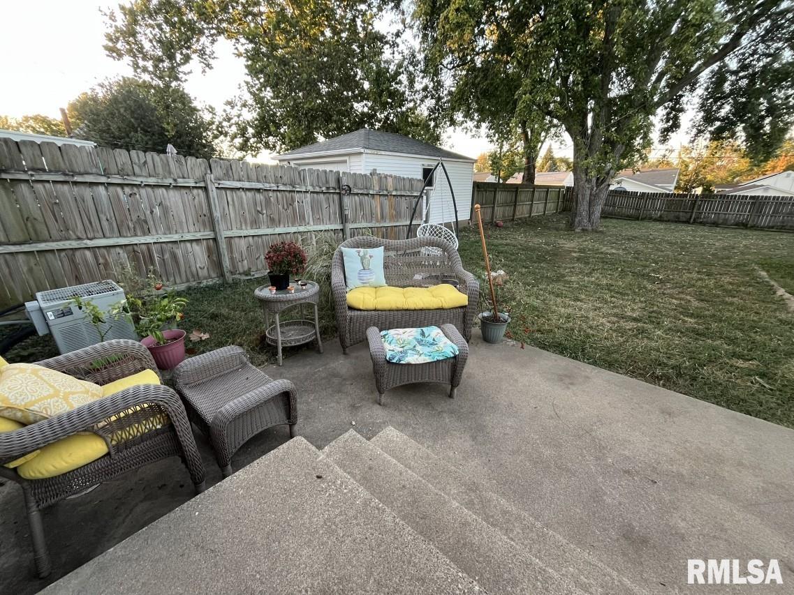 1821 Maple Street Quincy, IL 62301 - Photo 24 of 25