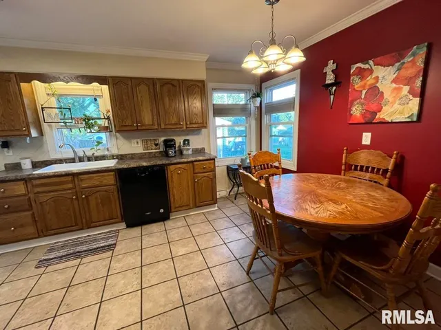 $145,000 | 1821 Maple Street, Quincy, IL 62301