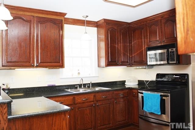 6909 Bowman Road Mebane, NC 27302 - Photo 6 of 25 Gallery Image 6