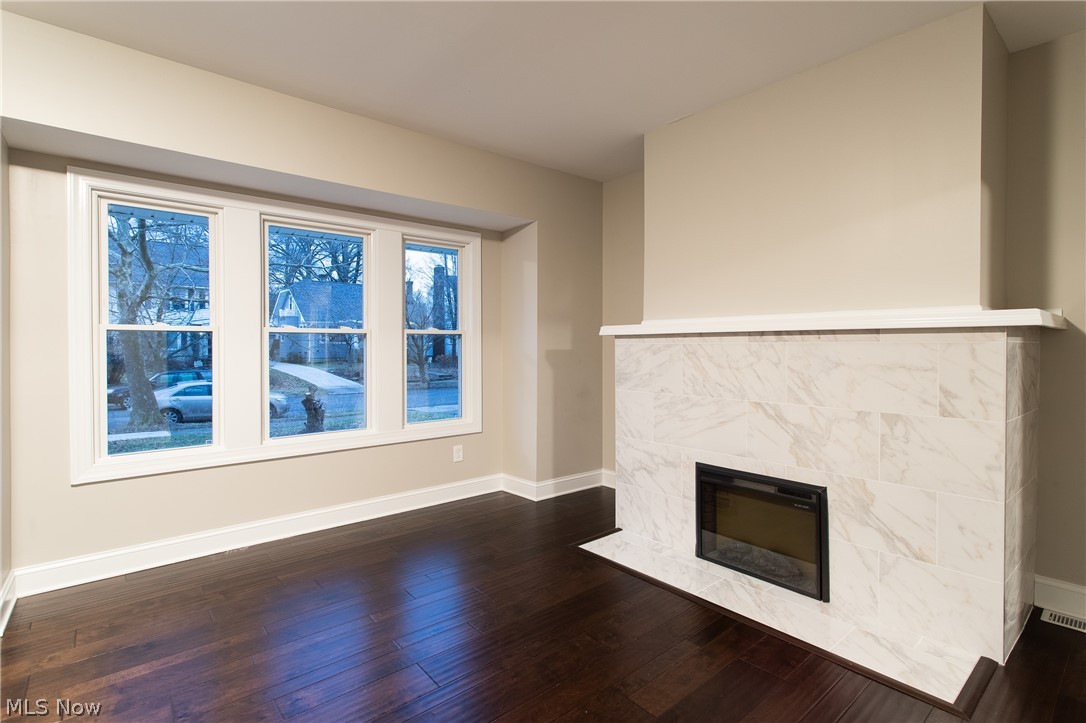 3051 Yorkshire Road Cleveland, OH 44118 - Photo 8 of 35 Gallery Image 8