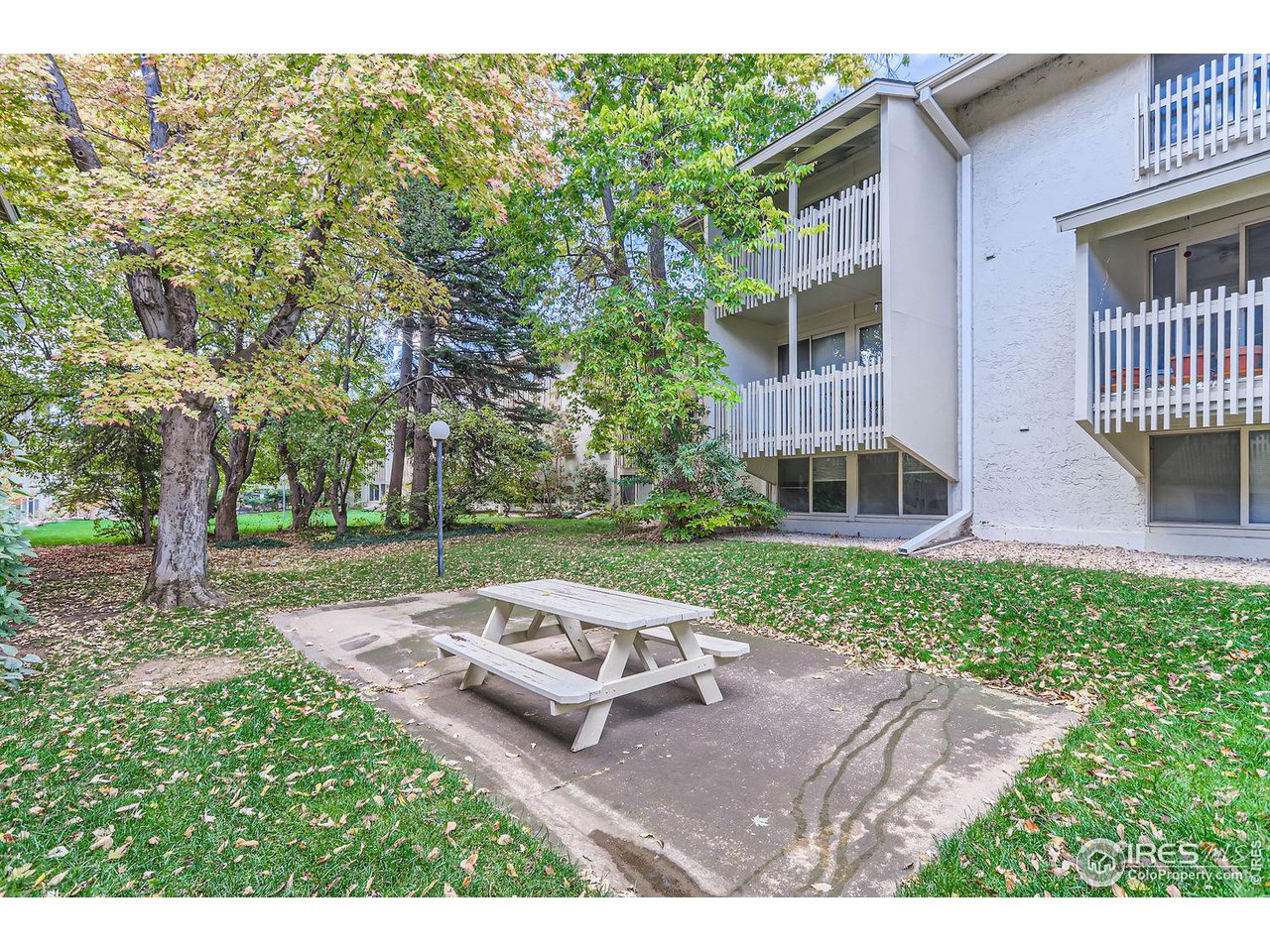 2707 Valmont Road, Unit 110B Boulder, CO 80304 - Photo 16 of 17 Picnic area