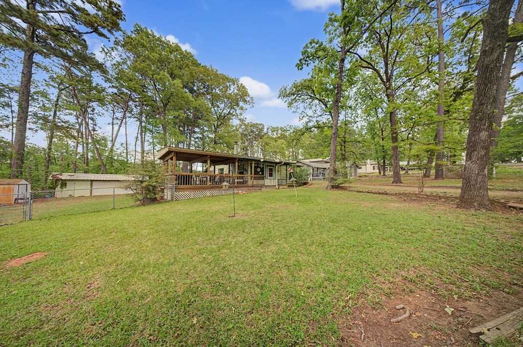 212 Winding Way Broaddus, TX 75929 - Photo 5 of 26