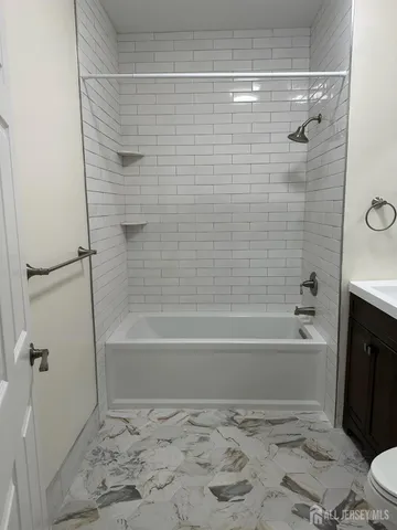 $2,000 | 177 Avenel Street, Unit 1B, Avenel, NJ 07001