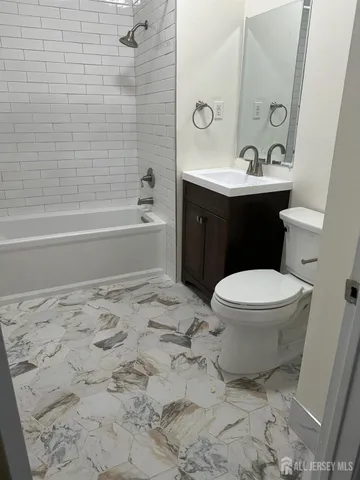 $2,000 | 177 Avenel Street, Unit 1B, Avenel, NJ 07001