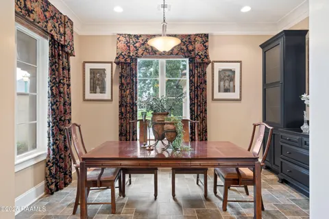 $960,000 | 104 Avallach Drive, Lafayette, LA 70503